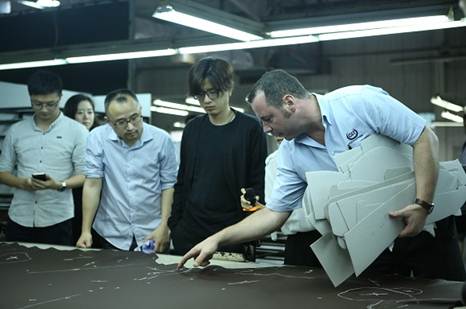 巴斯特的极致天窗工艺开元棋牌试玩遇见伟(图28)